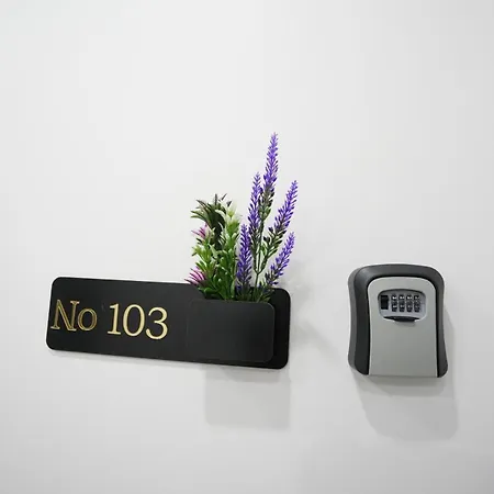 Tram 1 Min!modern,comfortable Apartment *