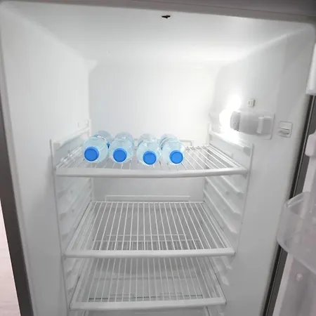 Tram 1 Min!modern,comfortable דירה